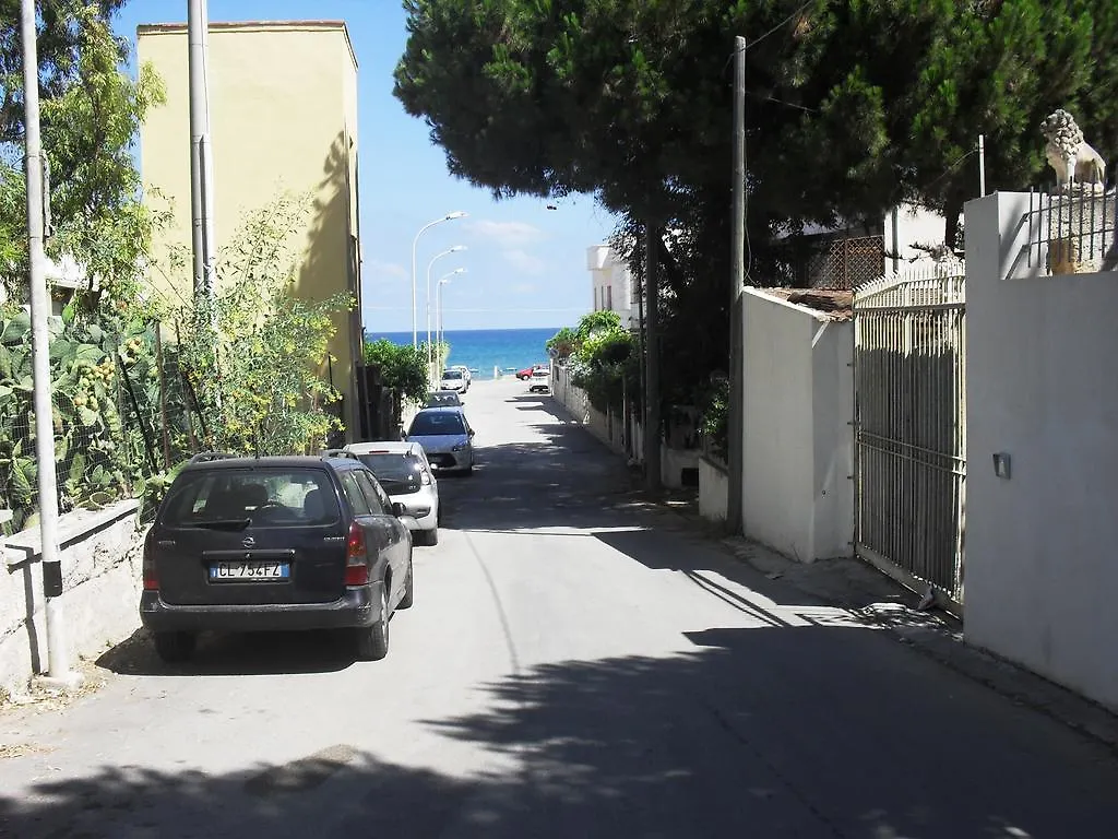 La Casa Sul Mare Apartamento Balestrate 0*,